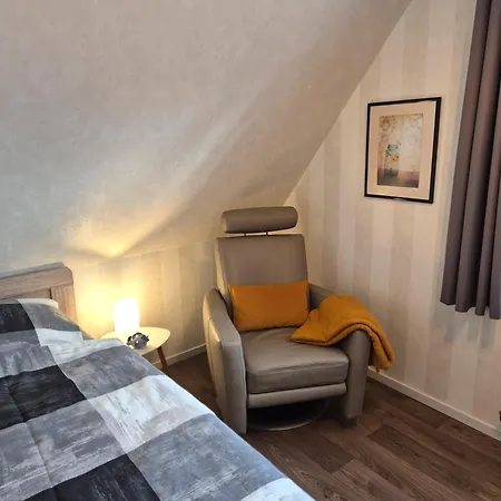 Neckel Apartment *